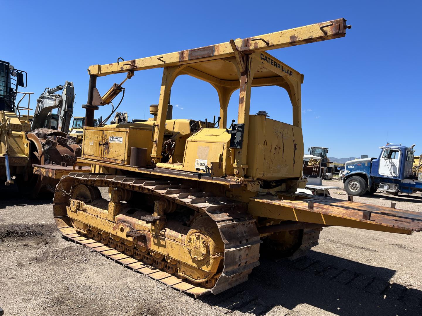 ./imagenes/INVOICE/2019/17075/TAPADOR FRONTAL CATERPILLAR D6D (11).JPG